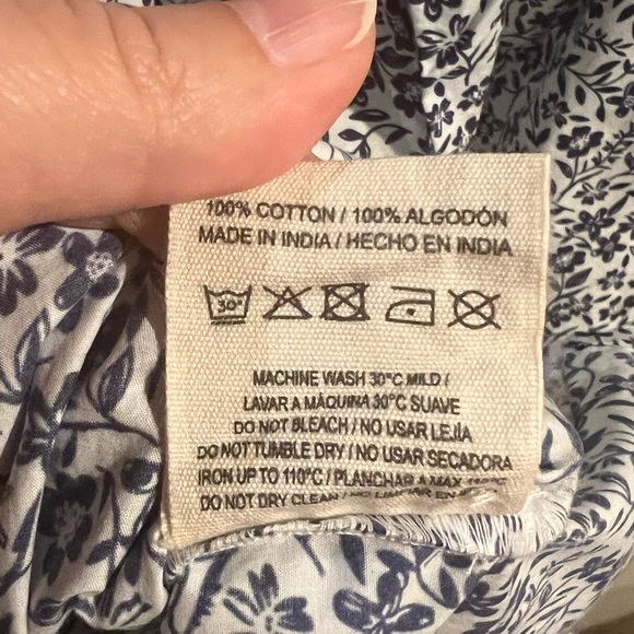 Sonmer Carmen Blouse $160 blue and white floral - Picture 3 of 11